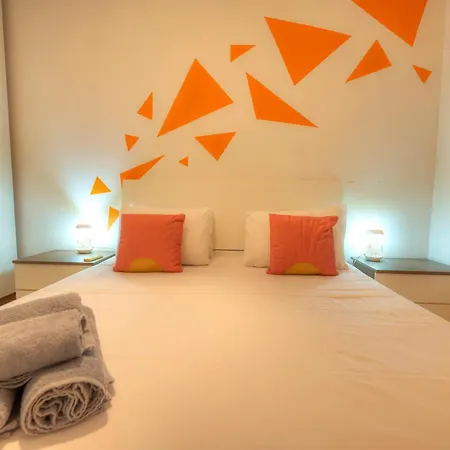 Seafront Bright & Spacious 2 Bedroom, Balcony, Kdeg1-1 Appartement