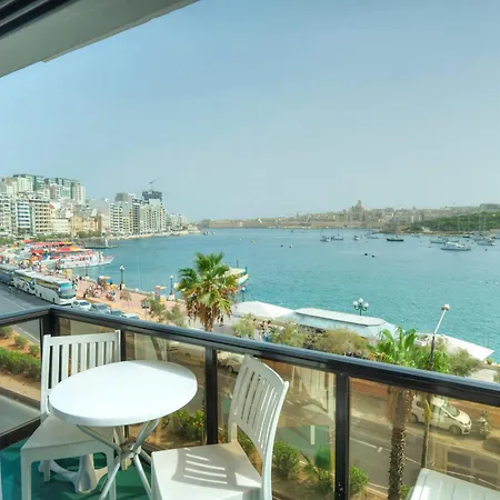 Seafront Bright & Spacious 2 Bedroom, Balcony, Kdeg1-1 * Σλιέμα