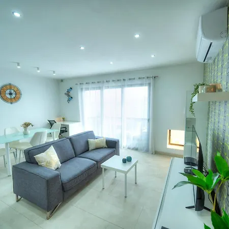 Seafront Bright & Spacious 2 Bedroom, Balcony, Kdeg1-1 斯利马