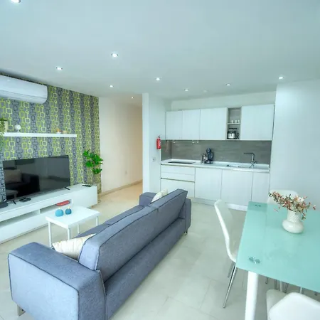 Seafront Bright & Spacious 2 Bedroom, Balcony, Kdeg1-1 公寓 斯利马